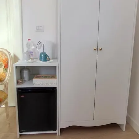 Strada Maggiore 37 Pensión